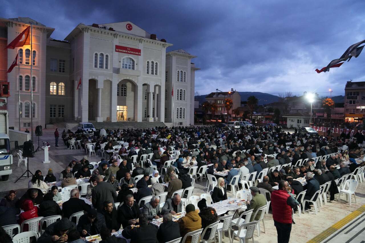 MHP Muğla İl Başkanı Burak Demirel Seydikemer’de Vatandaşlarla İftarda Buluştu 13